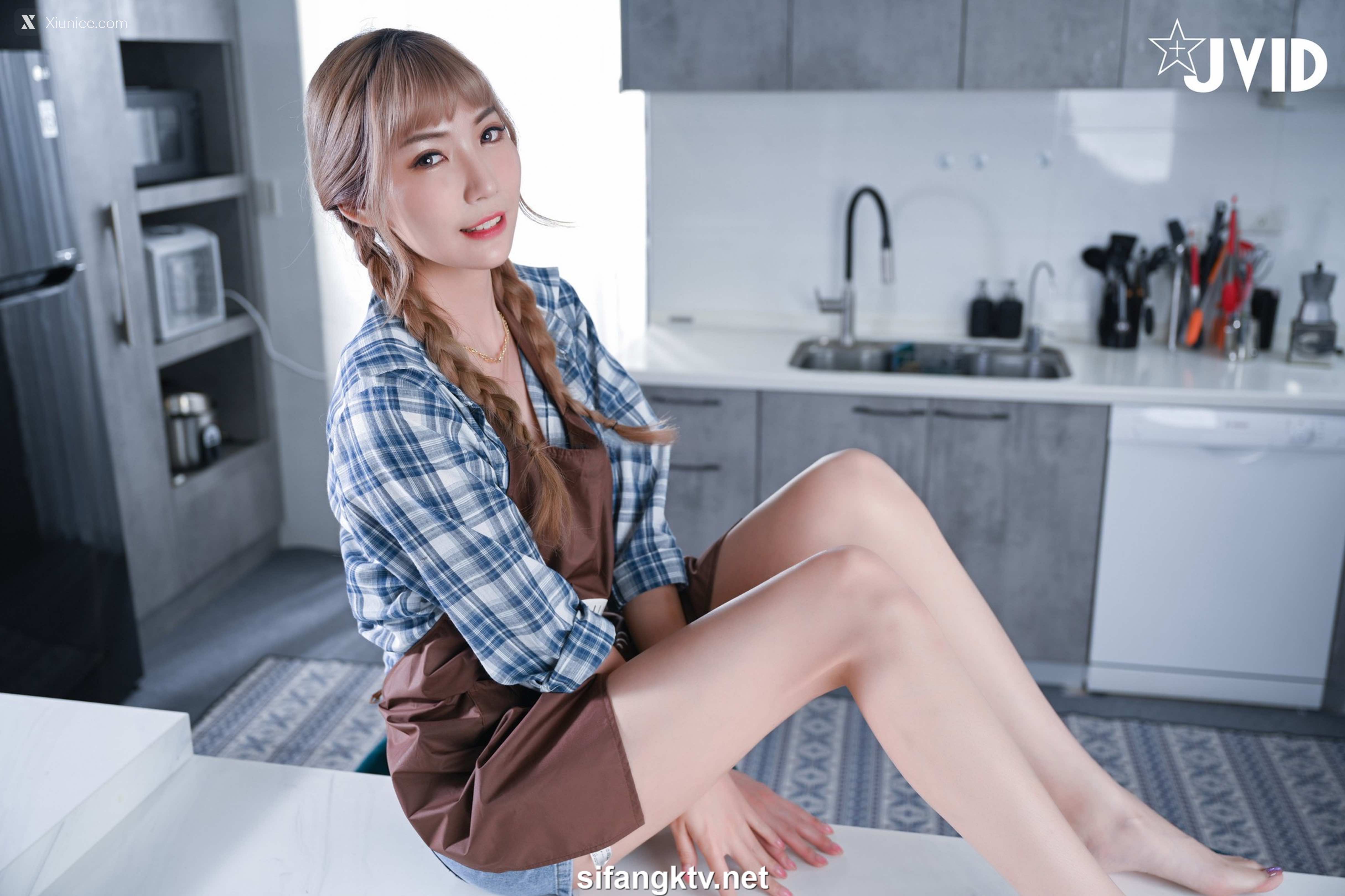 JVID – 芷萱 – 超大尺度私拍，斯文青春廚娘，四點全露 132P 4K 第33张图
