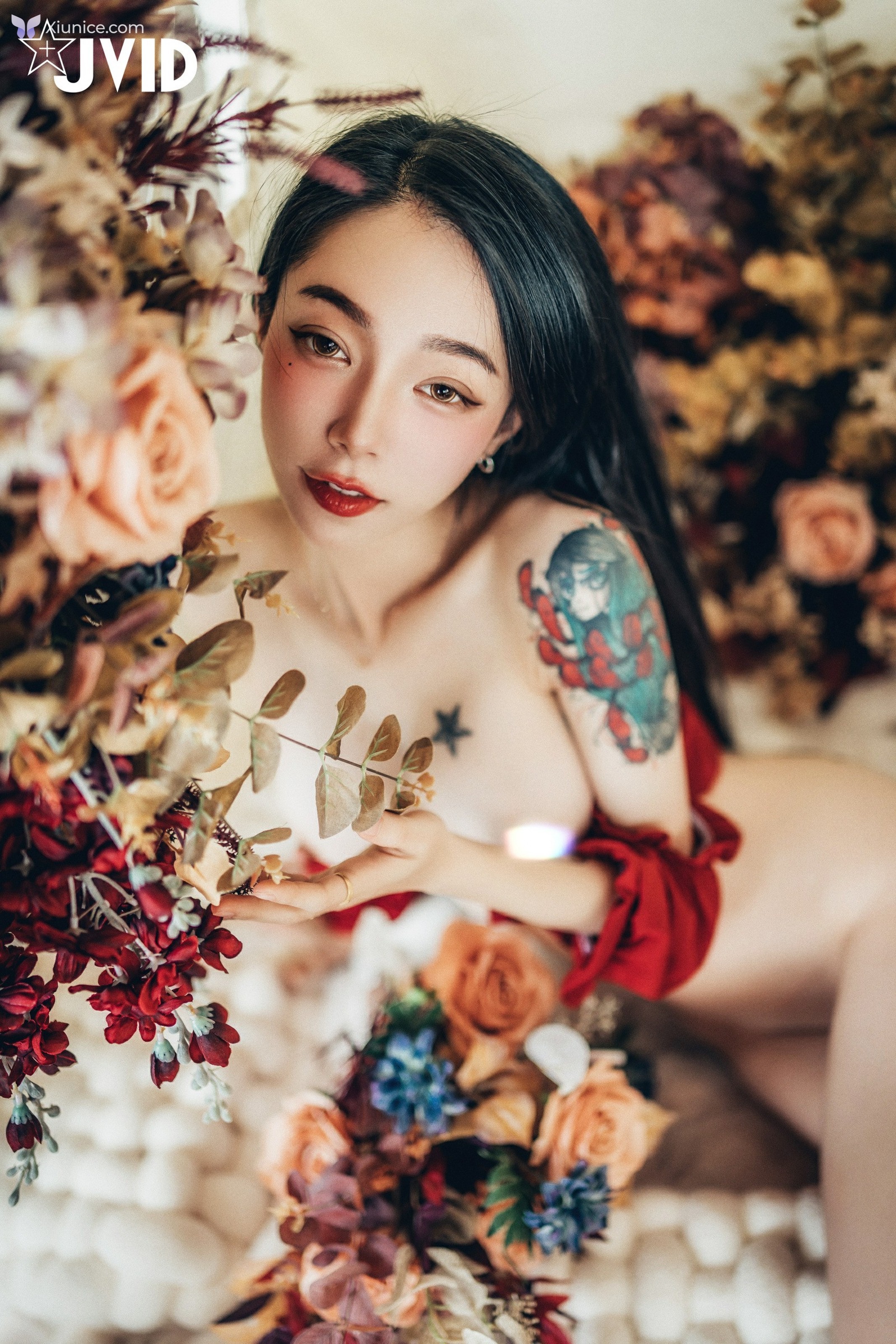 JVID 飄飄哥 – 巨乳飄飄女神精心打造的誠意寫真動漫般的完美身材還有超可愛的神祕客串喔 169P 第48张图