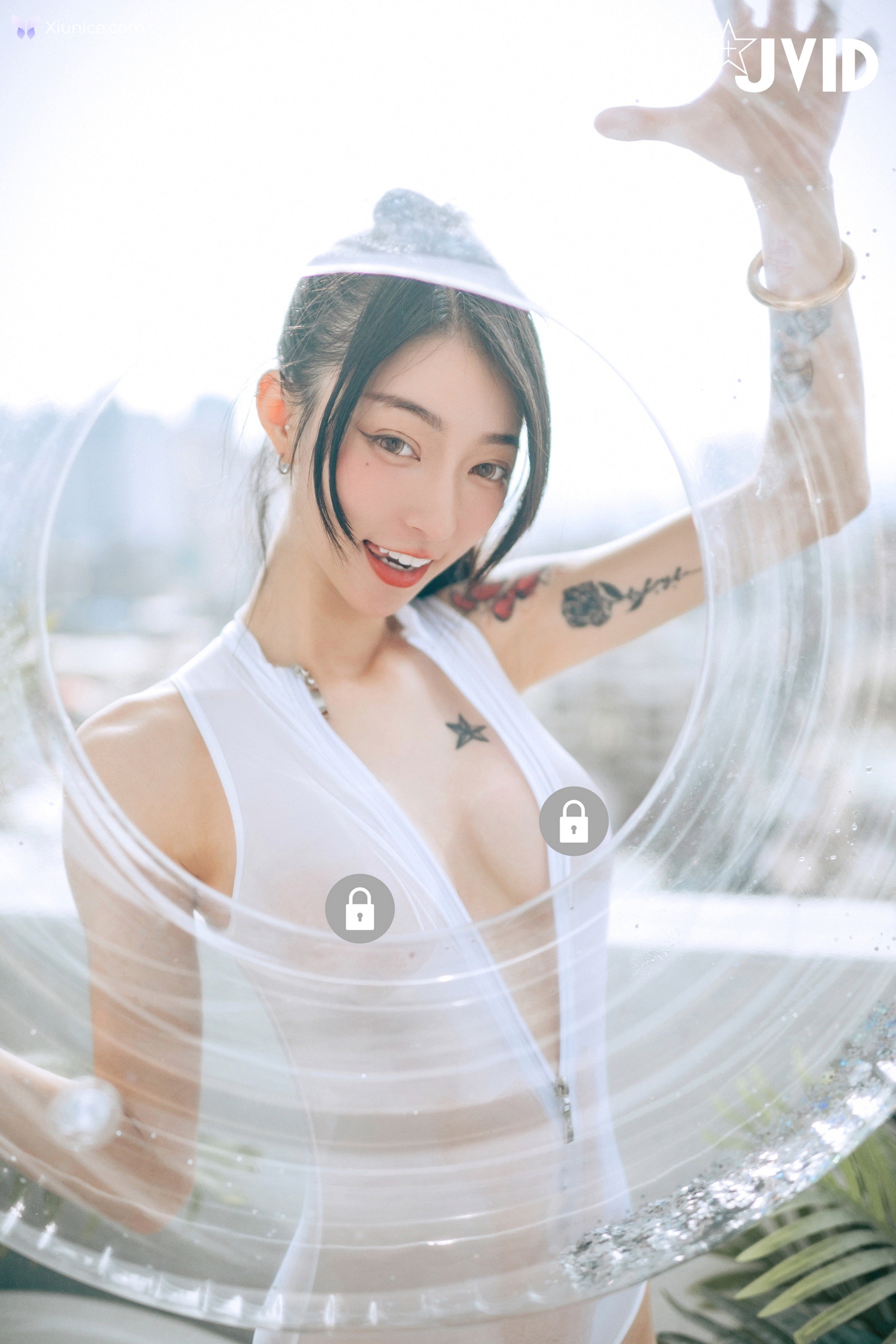JVID 飄飄哥 – 濕身透點情慾互動超透膚の激色比基尼飄飄哥遭揉胸抓奶畫面淫慾滿點嫩鮑慘遭魔爪襲擊開擋史庫水透出白虎形狀超誘人 304P 第270张图