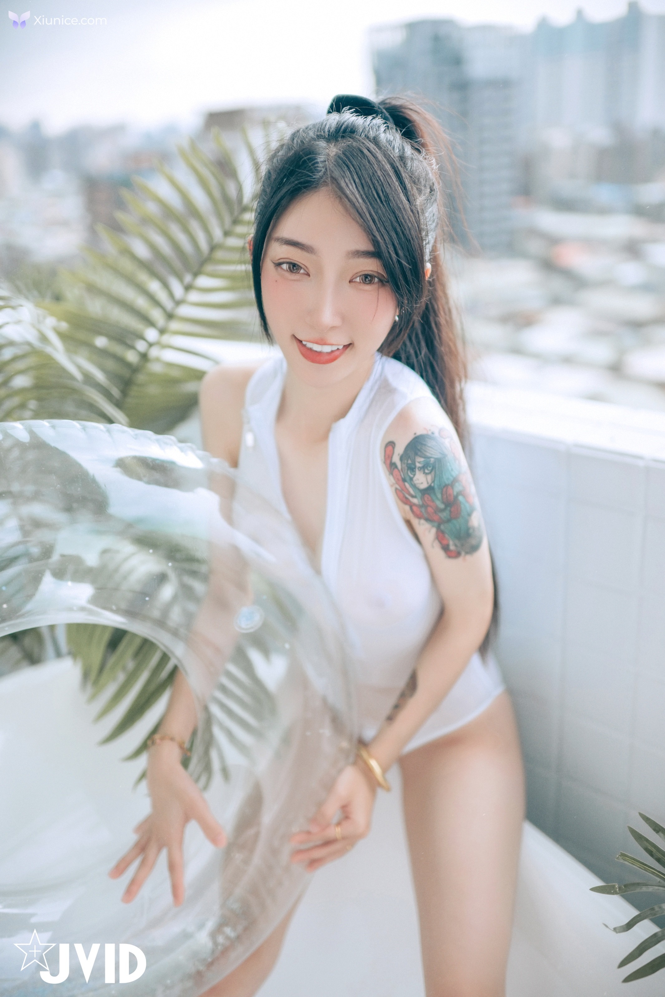 JVID 飄飄哥 – 濕身透點情慾互動超透膚の激色比基尼飄飄哥遭揉胸抓奶畫面淫慾滿點嫩鮑慘遭魔爪襲擊開擋史庫水透出白虎形狀超誘人 304P 第302张图