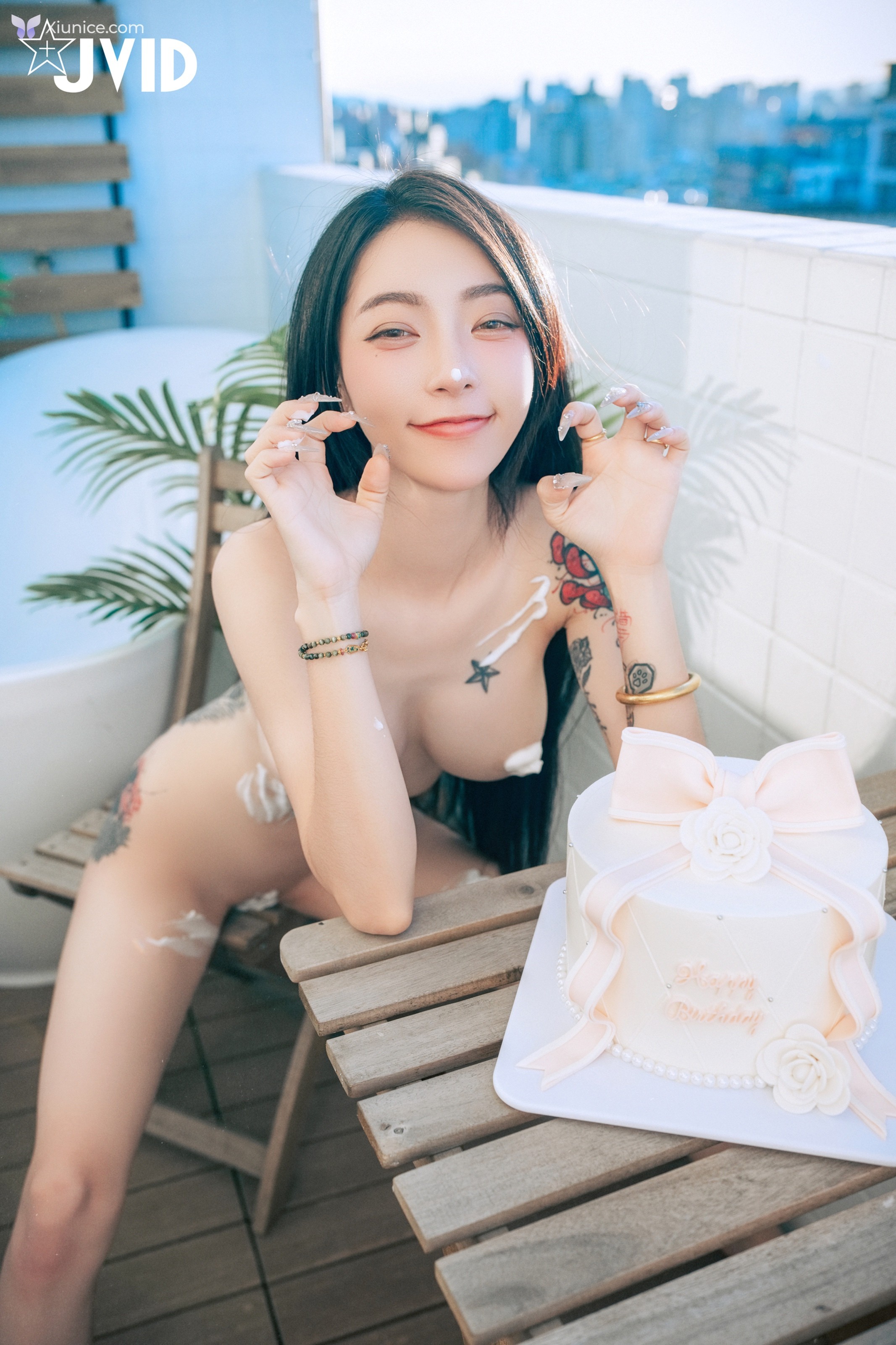 JVID 飄飄哥 – 最狂尺度生日特輯極細丁無膚膠色色の裸體生日趴飄飄慶生被脫光光塗抹奶油超細線丁無膚膠擠出誘人駱駝蹄屁股翹高背後位視角超色慾超誘人裸體奶油慶生影片熱映中 247P 第114张图