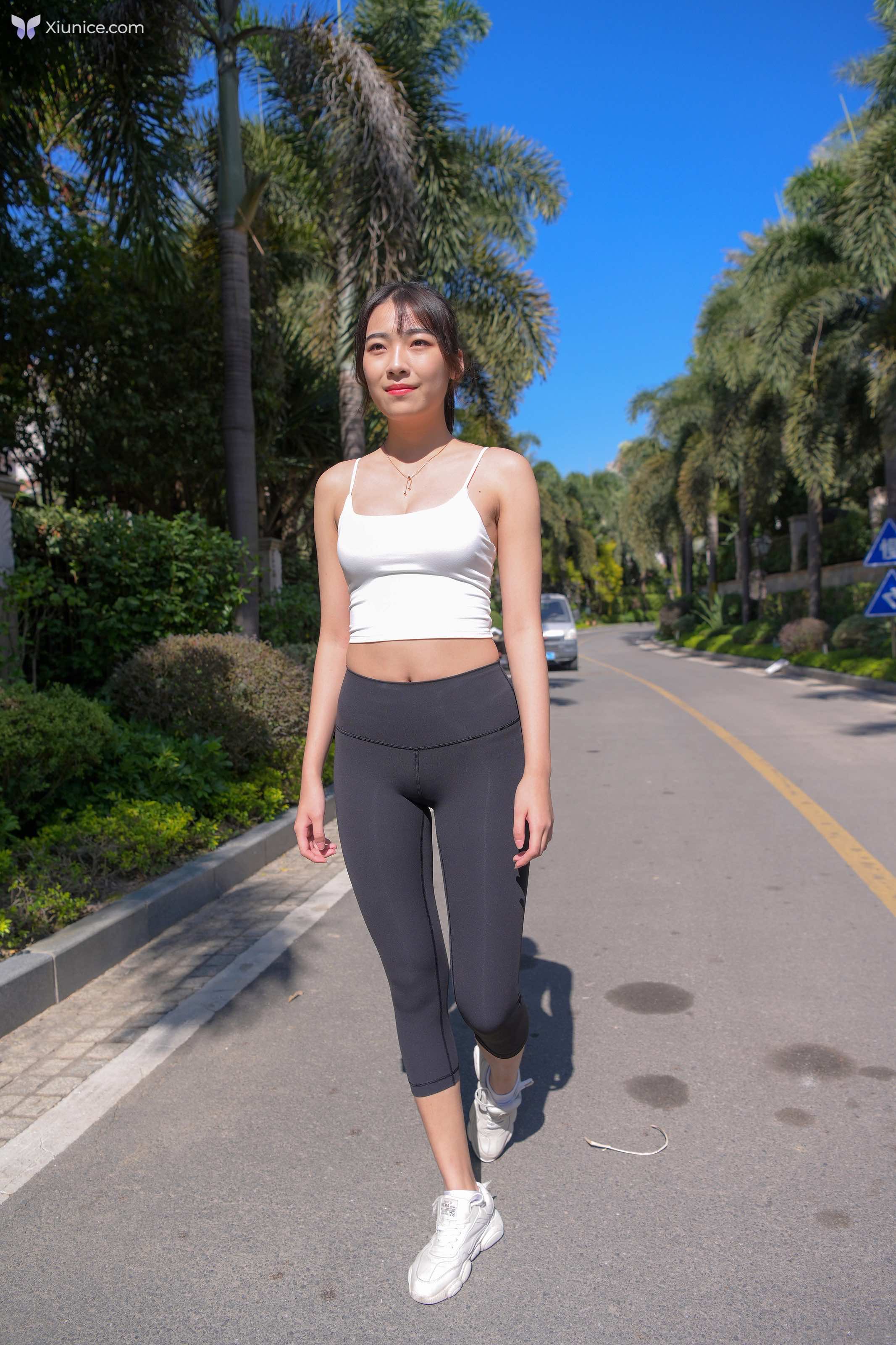 精选街拍作品 4K No.0194 黑色瑜伽裤美女2 342P 第10张图 精选街拍作品 4K No.0194 黑色瑜伽裤美女2 342P 第10张图