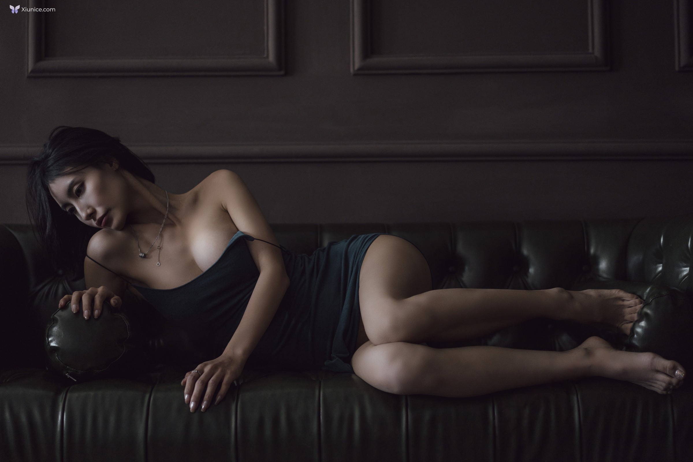 Xiuren Uncensored 4K lingyu69 – R18 秀人网模特 欲望沙发 80P 第21张图