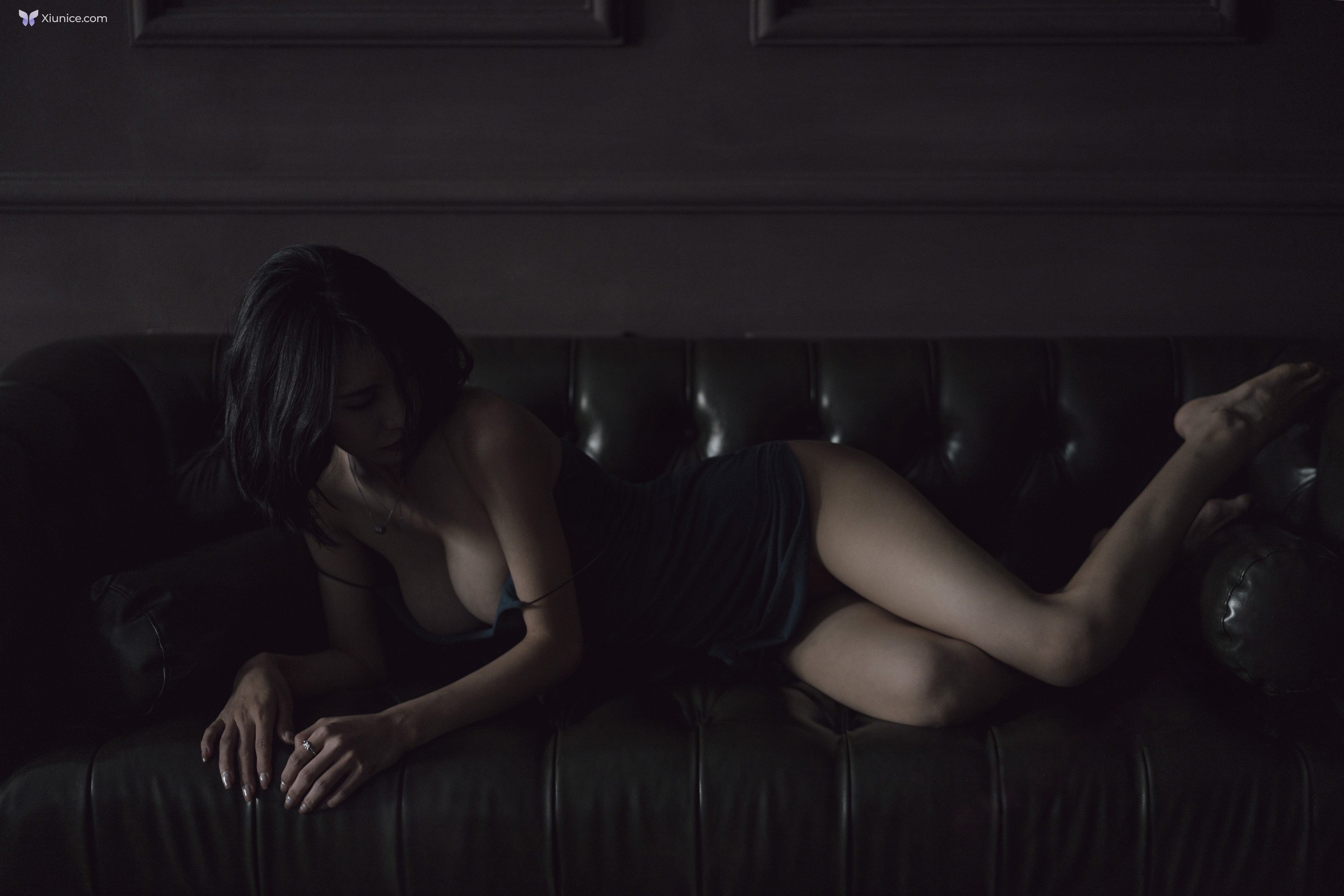 Xiuren Uncensored 4K lingyu69 – R18 秀人网模特 欲望沙发 80P 第38张图