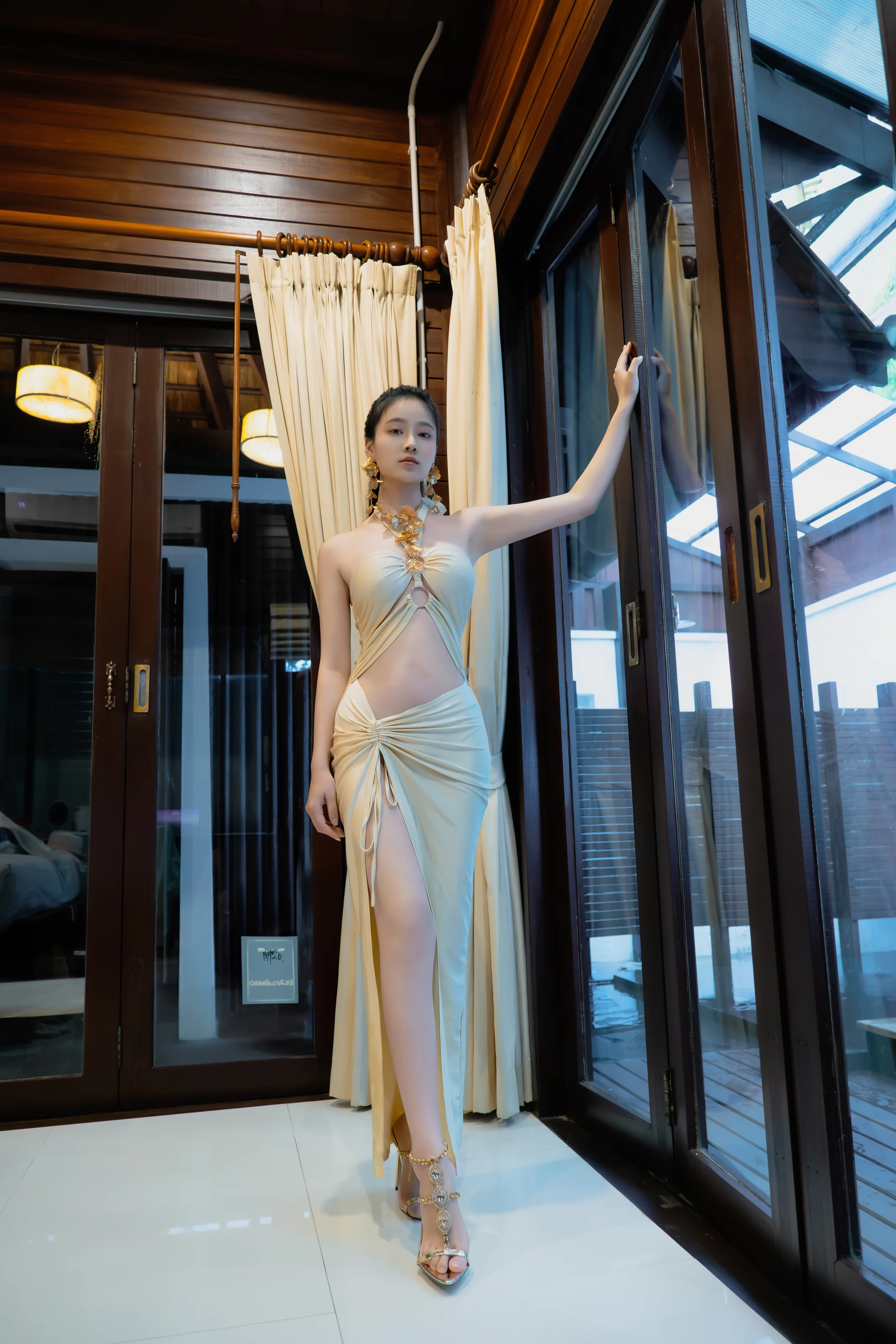 年年Nnian – 海边维纳斯 80P 第35张图