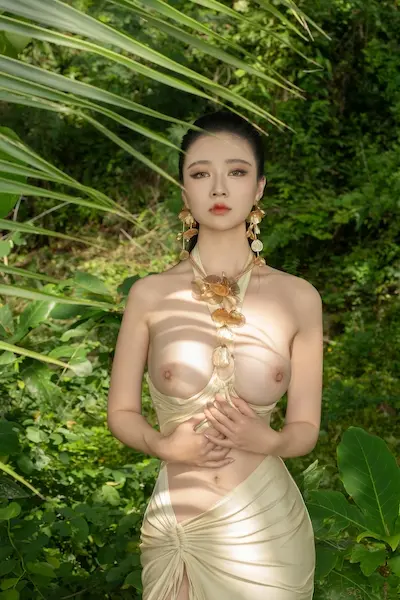 年年Nnian – 海边维纳斯 80P 第1张图