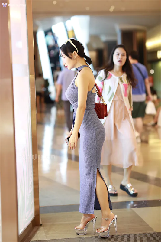 精选街拍作品 4K No.0044 长裙丰满美女模特街拍原图 280P 第1张图