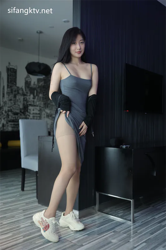 Xiuren Uncensored 顾楚楚Maily – R18 秀人网模特 新晋女神 多套制服惑力十足 EP.21 200P 第1张图