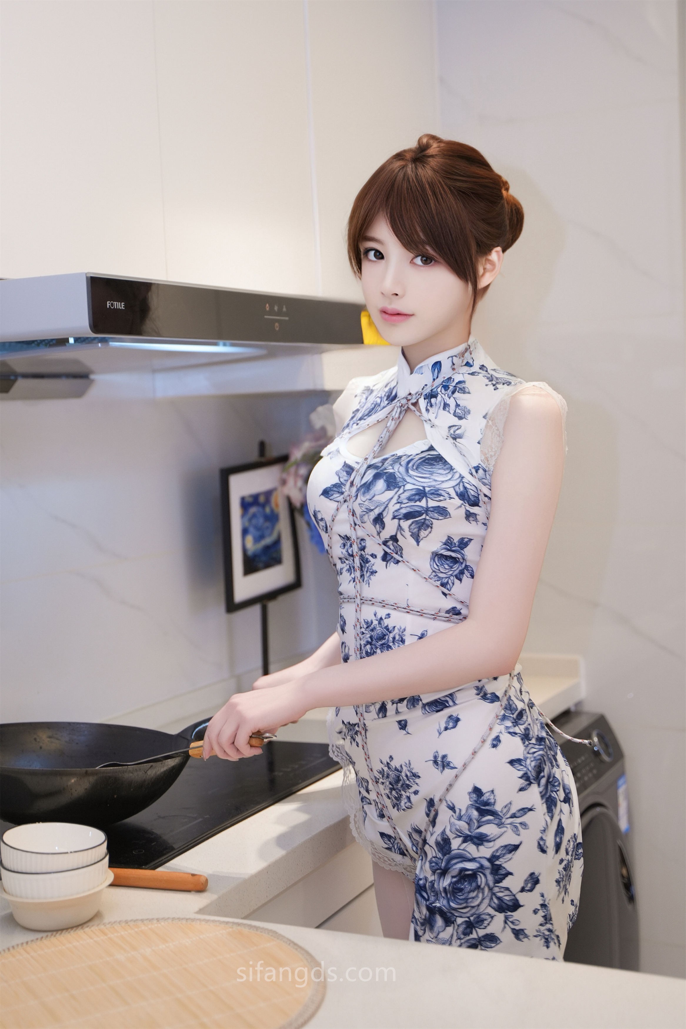 Xiuren Uncensored 梦灵儿 – R18 秀人网模特 旗袍配白丝 33P 第50张图