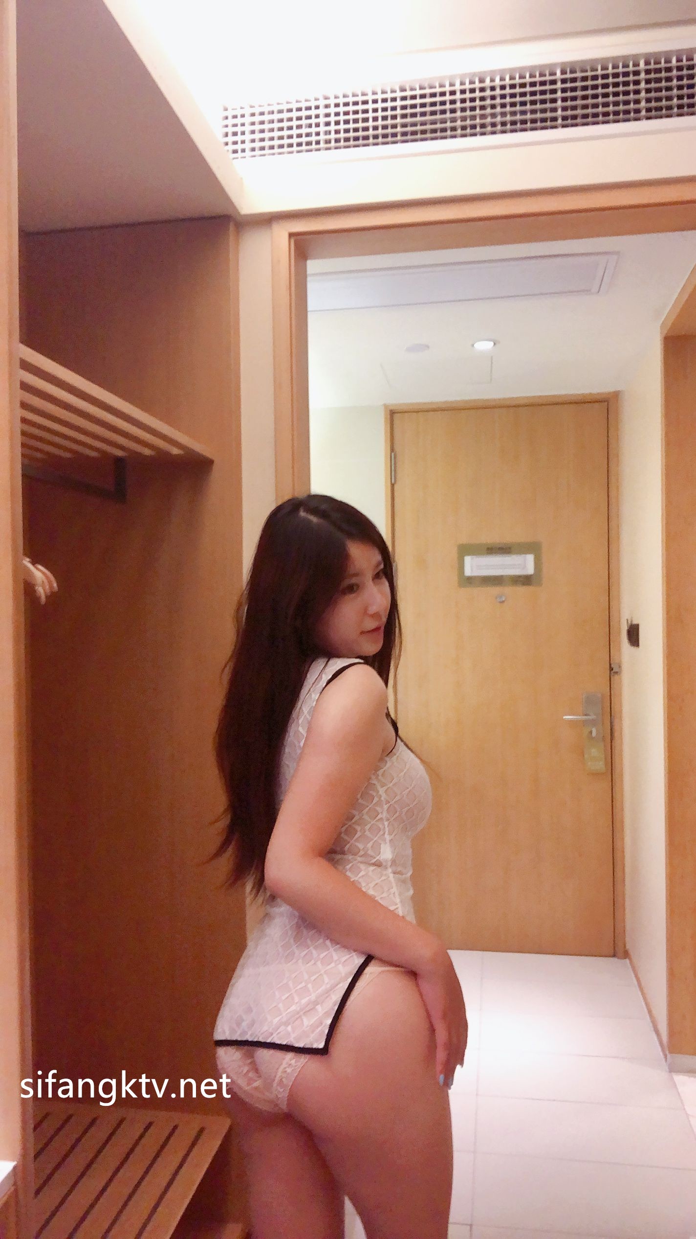 Xiuren Uncensored nova李雅 – R18 秀人网模特 劲爆私拍合集 EP.8 200P 第9张图